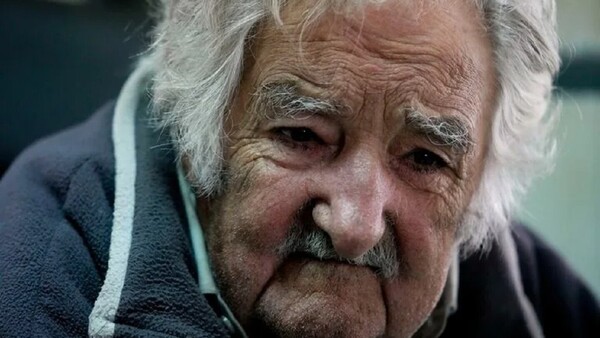 "Me estoy muriendo", dice Mujica, al que el cáncer le está "colonizando" el hígado