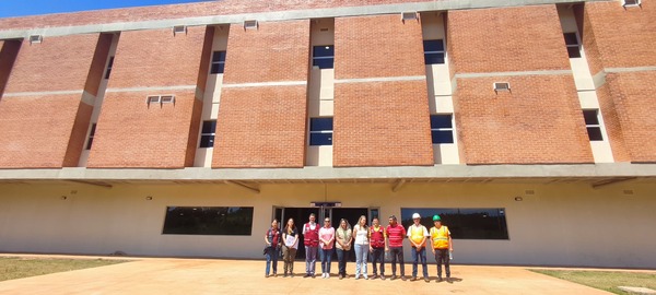 Ministra de Salud anuncia alianza con el INCAN para mejorar atención de pacientes con cáncer en el Hospital General de Itapúa