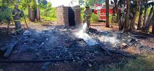 Incendio devasta vivienda en Pirapey Km 35 y deja a mujer de 63 años sin hogar