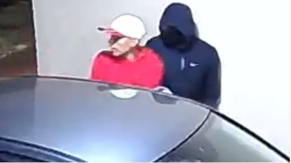 Pareja salta de balcón para escapar de asaltantes en Ciudad del Este
