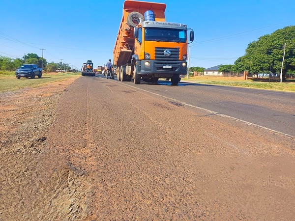 Tareas de bacheo revitalizan vía clave para el departamento de San Pedro - .::Agencia IP::.