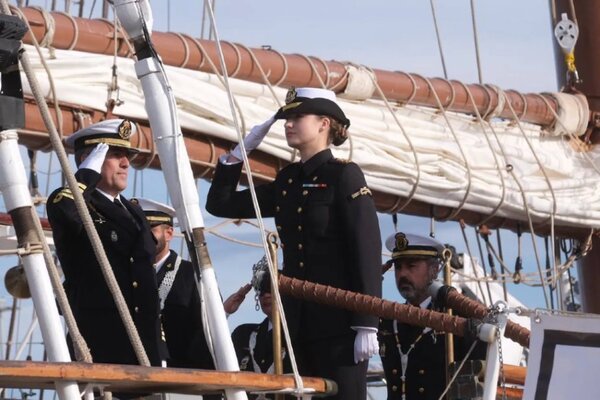 Princesa Leonor y su travesía en un buque-escuela, experiencia única en su formación militar - 1000 Noticias