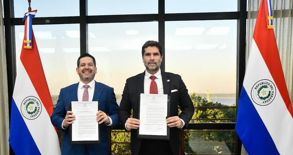 Titular de Diputados y conocido actor mexicano firman compromiso contra la trata de personas - ADN Digital