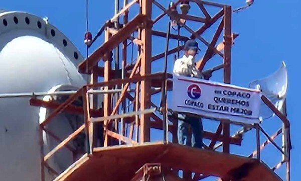 Funcionario de COPACO exige pago de salarios desde la cima de una torre – Prensa 5
