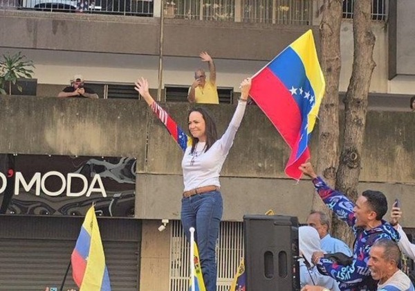 María Corina Machado salió de la clandestinidad para encabezar una protesta en Caracas contra el régimen de Maduro: “No tenemos miedo” - ADN Digital