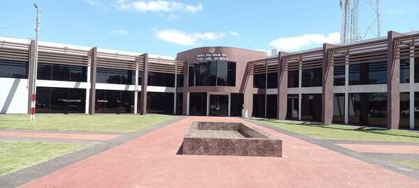 Intendente y concejales de Coronel Oviedo con autoaumentazos para el ejercicio fiscal 2025 - Nacionales - ABC Color