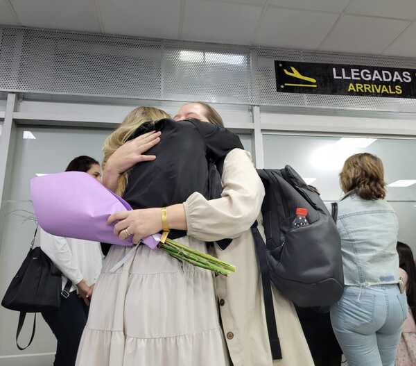 Durante el año pasado, 140 compatriotas en estado vulnerable y 400 restos mortales fueron repatriados a Paraguay - .::Agencia IP::.