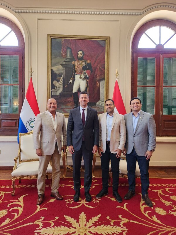 Intendente de San Lorenzo anuncia respaldo nacional para reordenar vendedores informales del mercado » San Lorenzo PY