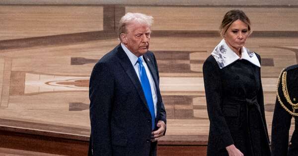 La Nación / Fiscal pide que se lea sentencia a Trump