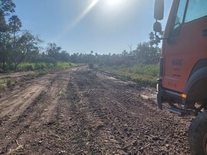 Comitiva del MOPC verificó los avances en el acceso a Yakye Axa - .::Agencia IP::.