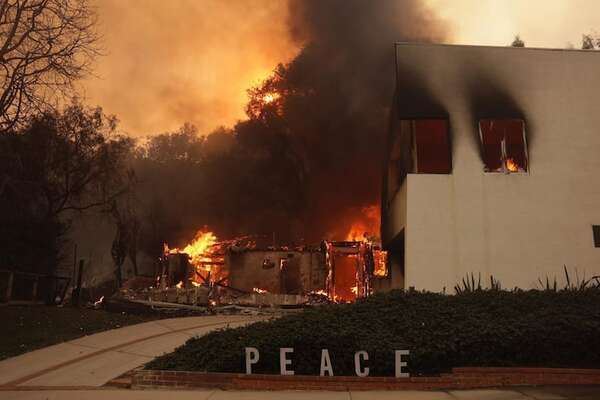 Incendios en Los Ángeles: consulado no tiene reportes oficiales sobre paraguayos - Nacionales - ABC Color