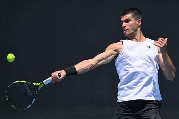 Djokovic y Alcaraz asaltan el reinado de Sinner en Australia - Polideportivo - ABC Color