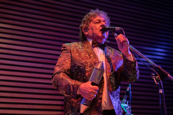 Internaron a Rubén "Cacho" Deicas, cantante de Los Palmeras - 1000 Noticias