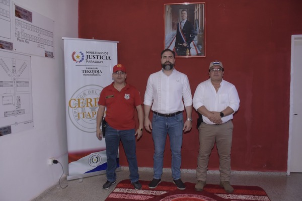 El Ministro de Justicia supervisa penitenciaría de Itapúa.