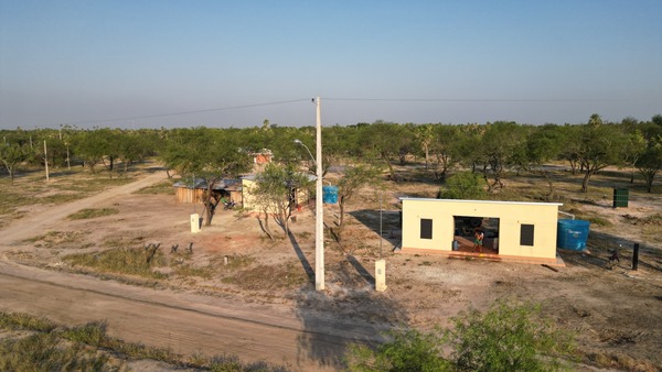 Ejercieron obras de electrificación e iluminación pública en la comunidad Indígena “Yakye Axa” del Chaco