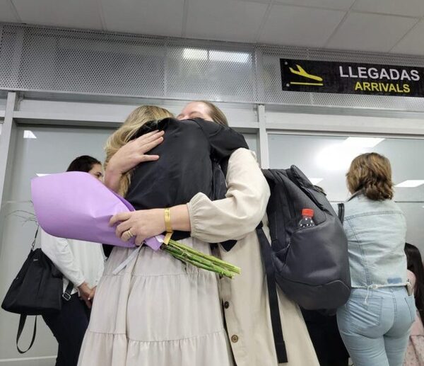 Cifras de repatriados 2024: regresaron 140 paraguayos en estado vulnerable y 400 restos mortales