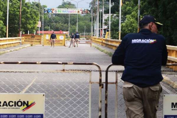 Venezuela cierra frontera con Brasil por tres días ante la investidura de Maduro - Policiales - ABC Color