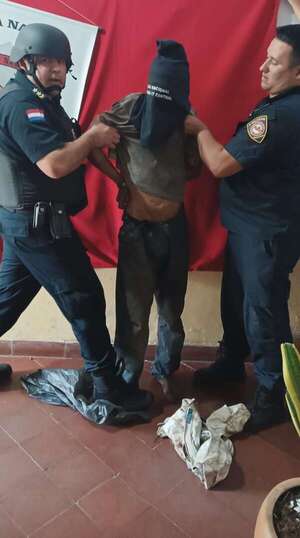 Video: detienen a hombre tras pelea con machete en Lambaré - Policiales - ABC Color