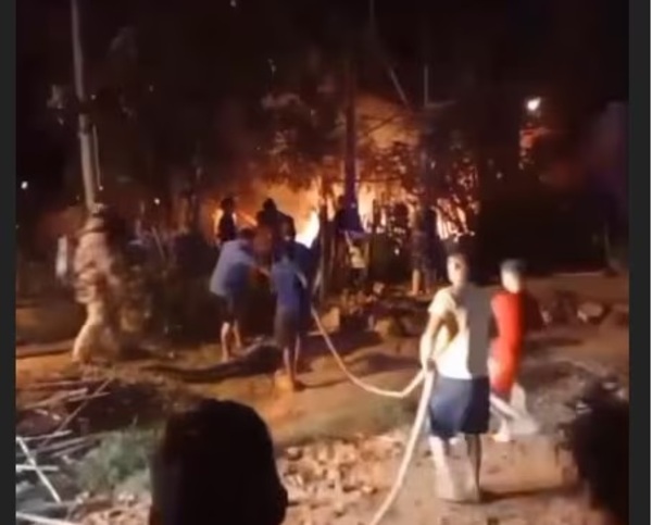 Tragedia en Potrero Po’i: quema de basura provoca incendio que destruye viviendas - ADN Digital