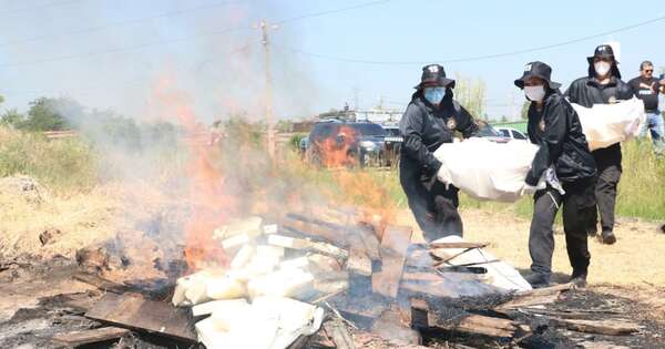 La Nación / Senad incineró más de 450 kilos de cocaína