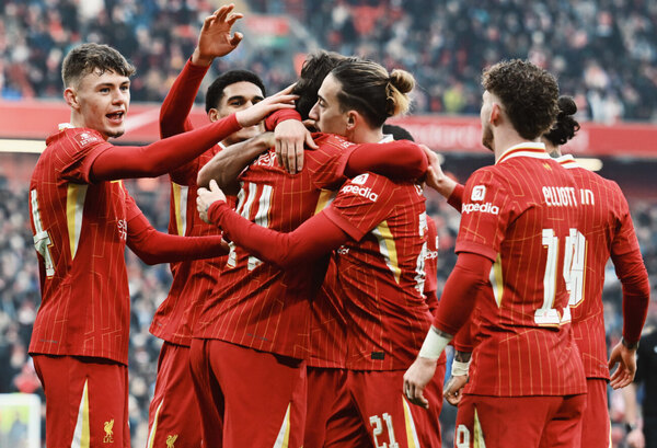Versus / Liverpool despacha sin problemas a un equipo de la cuarta categoría en la FA Cup