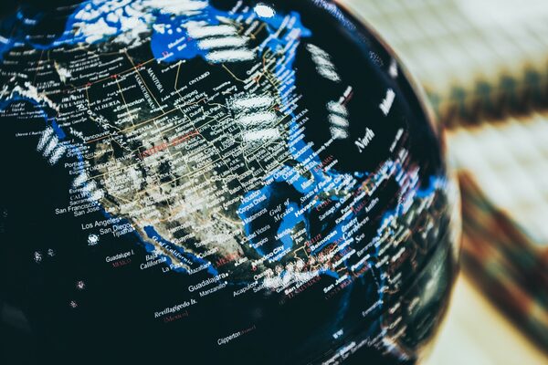 Panorama internacional: Caída de salarios en Japón, estancamiento de precios en China y ralentización en nóminas de EEUU - MarketData