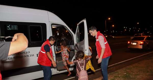 Diario HOY | Rescatan más de 50 niños en la Costanera de Encarnación