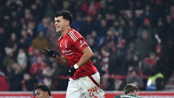 Asistencia y gol de Ramón Sosa en la FA Cup
