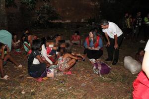 Rescatan a menores nativos de las calles de Encarnación, entre ellos a tres bebés