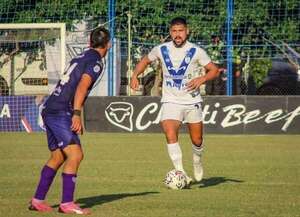 Patiño, a la espera de un club y el recuerdo del 100:55 - Fútbol - ABC Color