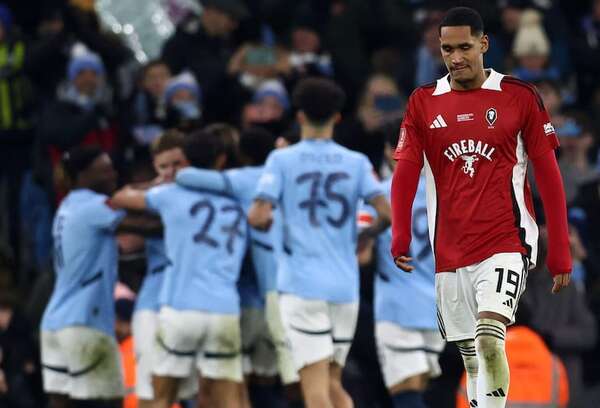 El City golea a ‘la Clase del 92′ - Fútbol Internacional - ABC Color