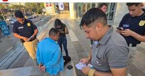 La Nación / Detienen a dos hombres por extorsión