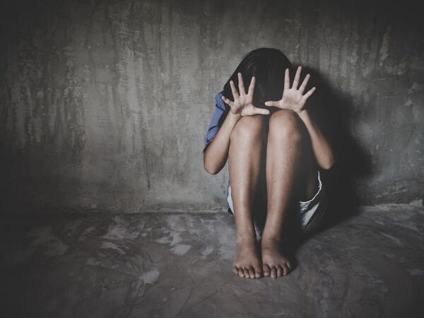 Histórica condena de 30 años a hombre que abusó de sus propias hijas