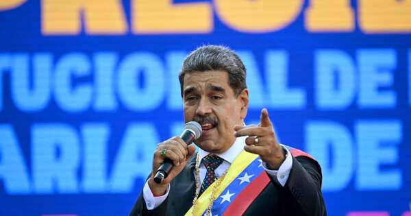 La Nación / Uribe pide intervención militar en Venezuela