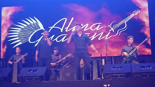 Magia y talento en el festival del Poncho Para’i - Nacionales - ABC Color