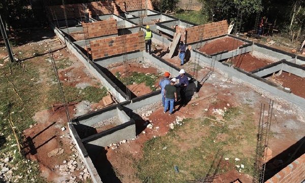 Gobernación informa avances en obras para la salud en Tembiaporã y Repatriación - OviedoPress