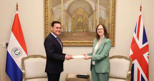 La Nación / Embajadores de Reino Unido y Canadá presentan copias de cartas credenciales al canciller