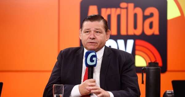 La Nación / Titulación masiva, estrategia para ayudar a microeconomía