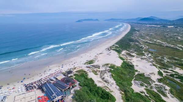 Vacaciones en Brasil: estos son los precios de productos que se venden en las playas - Viajes - ABC Color