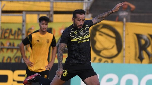 Recoleta triunfa ante Guaraní en la Noche Aurinegra