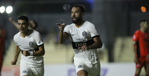 Versus / Ramón Martínez fue presentado en su nuevo equipo en Brasil