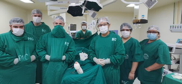 Exitoso resultado en tratamiento combinado con larvas necrófagas de mosca para pie diabético - Unicanal