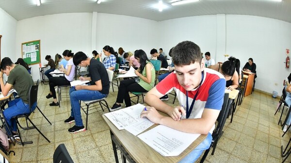 Difunden lista de postulantes confirmados para el programa de becas