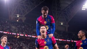 Barcelona golea a Real Madrid y conquista la Supercopa de España