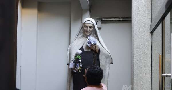 La Nación / Santiago Peña saludó el centenario de Chiquitunga