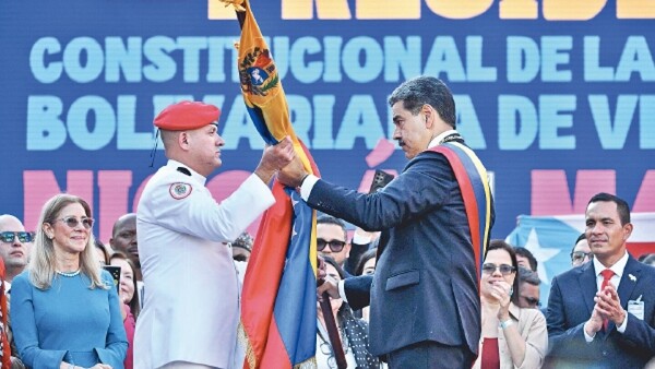 Ex canciller vaticina que régimen de Maduro se desmoronará por dentro