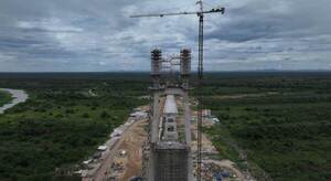 Puente de la Bioceánica supera el 65% de avance