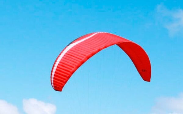 Accidente de parapente deja un herido y un fallecido