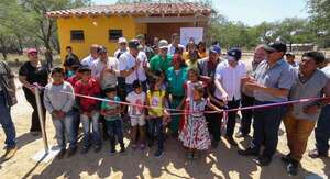 Gobierno entregó 356 hogares a comunidades indígenas de Presidente Hayes