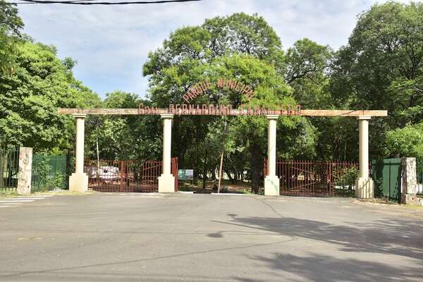 Parque Caballero: Nenecho mantiene emblema de Asunción sucio y en ruinas - Nacionales - ABC Color